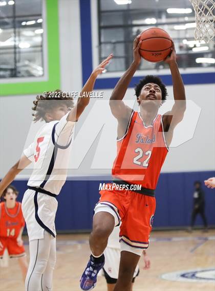 Thumbnail 2 in James Island vs. Christian Academy (Lowcountry Roundball Classic) photogallery.