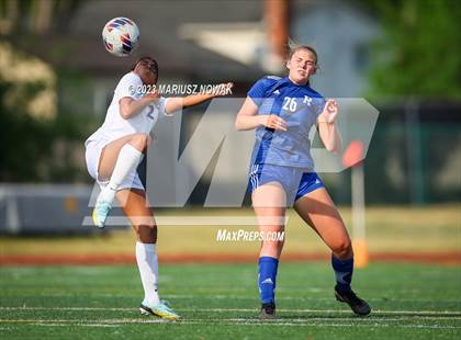Thumbnail 3 in Stoney Creek vs Rochester (MHSAA D1 District Final) photogallery.