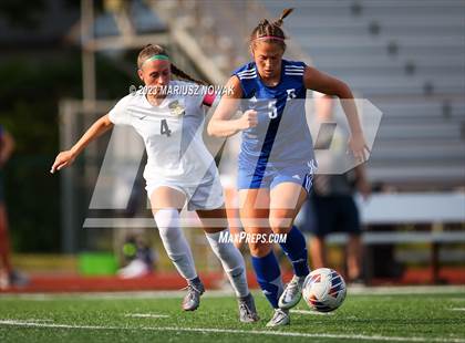 Thumbnail 3 in Stoney Creek vs Rochester (MHSAA D1 District Final) photogallery.