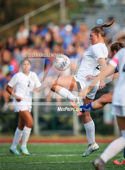 Thumbnail 2 in Stoney Creek vs Rochester (MHSAA D1 District Final) photogallery.