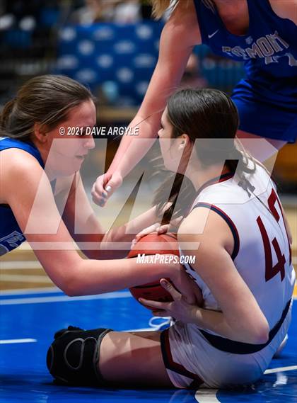 Thumbnail 2 in Herriman vs. Fremont (UHSAA 6A Final) photogallery.