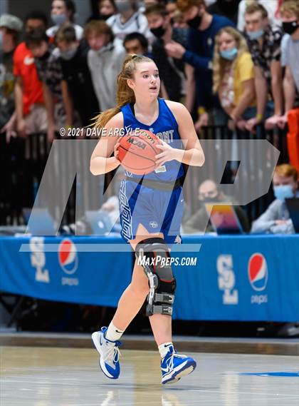 Thumbnail 3 in Herriman vs. Fremont (UHSAA 6A Final) photogallery.