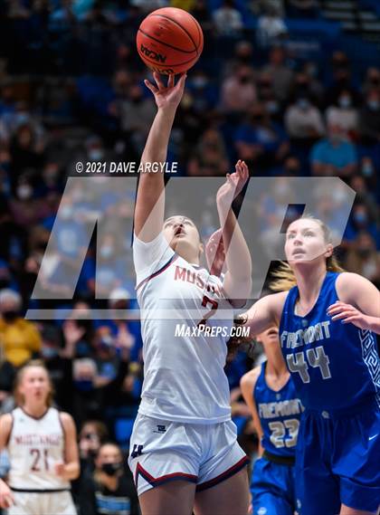 Thumbnail 3 in Herriman vs. Fremont (UHSAA 6A Final) photogallery.