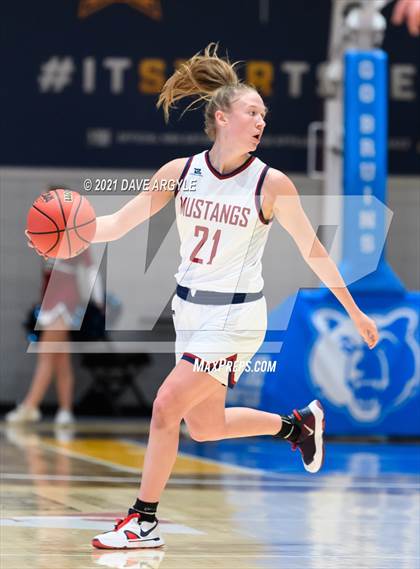 Thumbnail 2 in Herriman vs. Fremont (UHSAA 6A Final) photogallery.