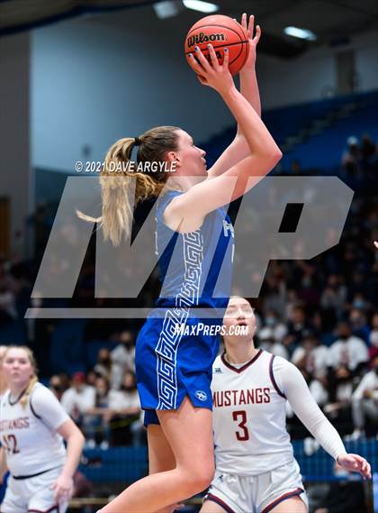 Thumbnail 3 in Herriman vs. Fremont (UHSAA 6A Final) photogallery.
