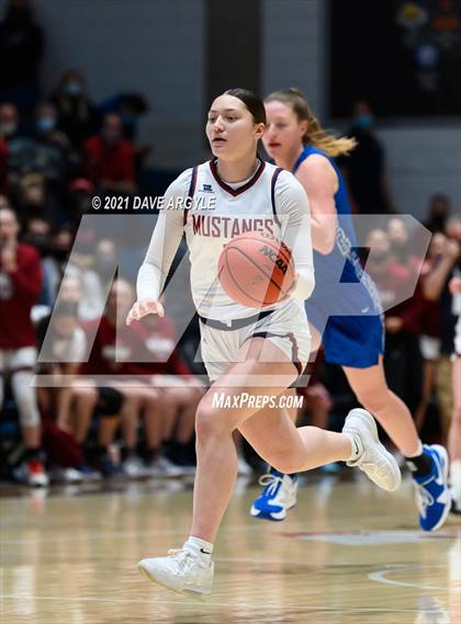 Thumbnail 3 in Herriman vs. Fremont (UHSAA 6A Final) photogallery.