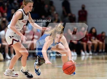 Thumbnail 2 in Herriman vs. Fremont (UHSAA 6A Final) photogallery.
