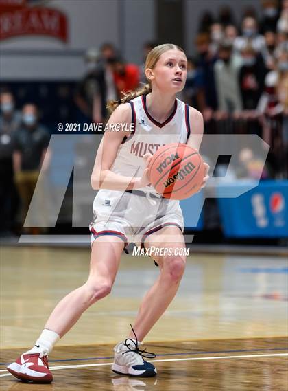 Thumbnail 2 in Herriman vs. Fremont (UHSAA 6A Final) photogallery.