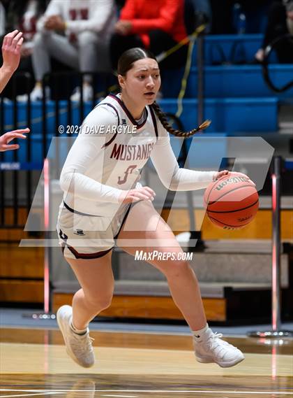 Thumbnail 3 in Herriman vs. Fremont (UHSAA 6A Final) photogallery.