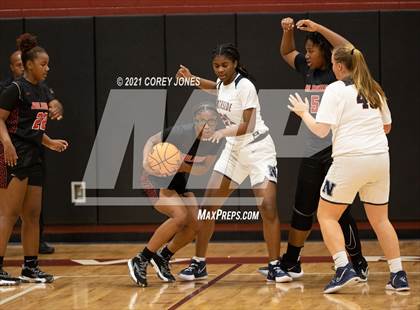 Thumbnail 2 in Baldwin vs Northside (HypeSouth Hardwood Invitational) photogallery.