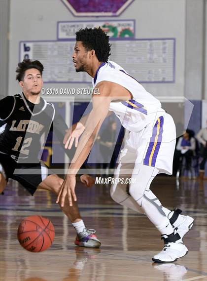 Thumbnail 3 in Lathrop vs. Washington (St. Hope Elite Classic) photogallery.
