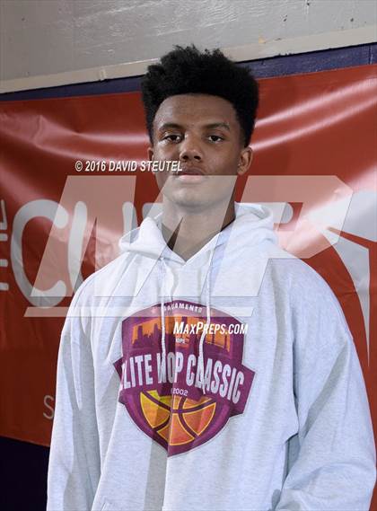 Thumbnail 1 in Lathrop vs. Washington (St. Hope Elite Classic) photogallery.