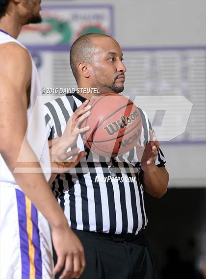 Thumbnail 3 in Lathrop vs. Washington (St. Hope Elite Classic) photogallery.