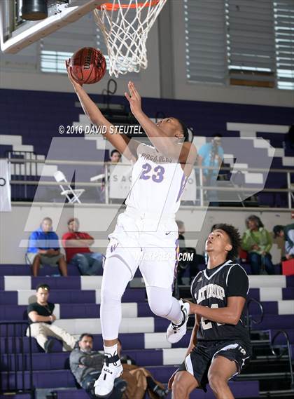 Thumbnail 3 in Lathrop vs. Washington (St. Hope Elite Classic) photogallery.