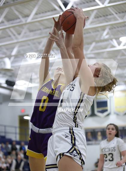 Thumbnail 2 in Bloom-Carroll @ Teays Valley photogallery.