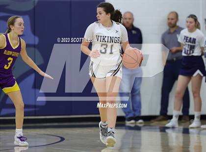 Thumbnail 3 in Bloom-Carroll @ Teays Valley photogallery.