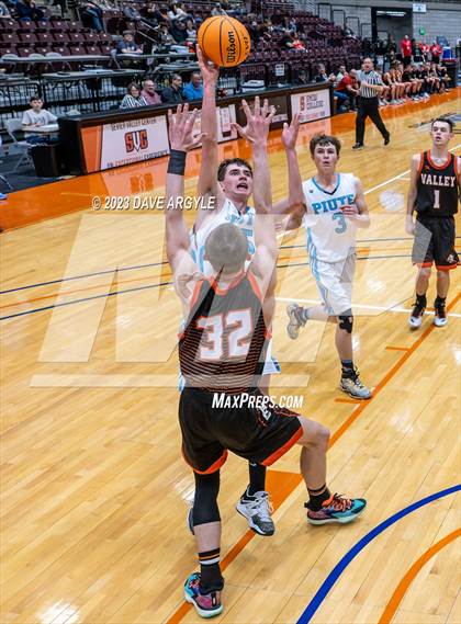 Thumbnail 1 in Piute vs. Valley (UHSAA 1A Quarterfinal) photogallery.