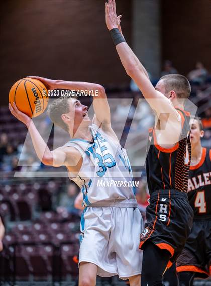 Thumbnail 1 in Piute vs. Valley (UHSAA 1A Quarterfinal) photogallery.