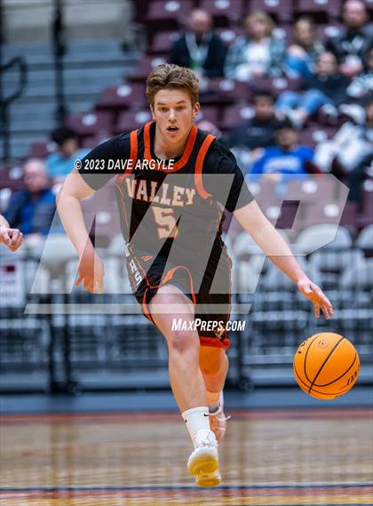 Thumbnail 3 in Piute vs. Valley (UHSAA 1A Quarterfinal) photogallery.