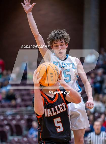 Thumbnail 3 in Piute vs. Valley (UHSAA 1A Quarterfinal) photogallery.
