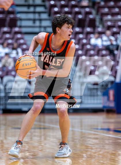 Thumbnail 3 in Piute vs. Valley (UHSAA 1A Quarterfinal) photogallery.