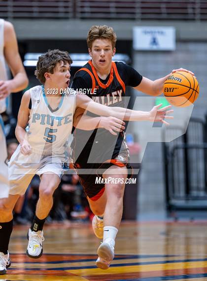 Thumbnail 3 in Piute vs. Valley (UHSAA 1A Quarterfinal) photogallery.