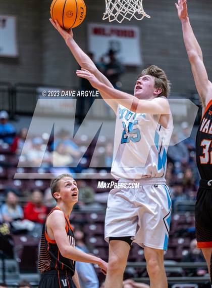 Thumbnail 2 in Piute vs. Valley (UHSAA 1A Quarterfinal) photogallery.