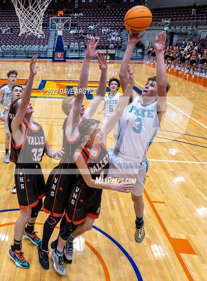 Thumbnail 2 in Piute vs. Valley (UHSAA 1A Quarterfinal) photogallery.