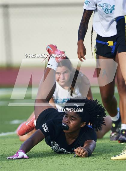 Thumbnail 2 in Paxon School For Advanced Studies vs Southeast Bullouch (Nike Summer Tournament) photogallery.