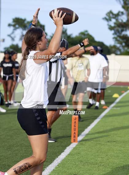 Thumbnail 3 in Paxon School For Advanced Studies vs Southeast Bullouch (Nike Summer Tournament) photogallery.