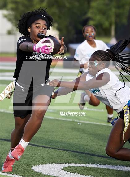 Thumbnail 2 in Paxon School For Advanced Studies vs Southeast Bullouch (Nike Summer Tournament) photogallery.