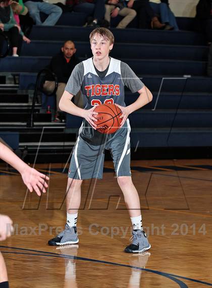 Thumbnail 1 in Pigeon Forge @ Seymour (Seymour Christmas Classic) photogallery.