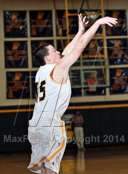 Thumbnail 3 in Pigeon Forge @ Seymour (Seymour Christmas Classic) photogallery.