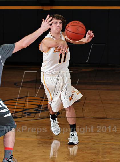 Thumbnail 1 in Pigeon Forge @ Seymour (Seymour Christmas Classic) photogallery.