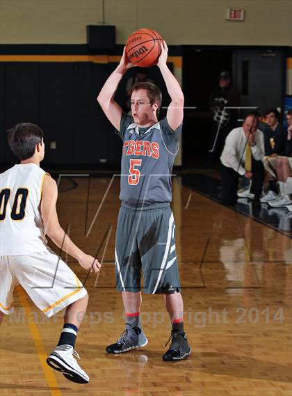 Thumbnail 1 in Pigeon Forge @ Seymour (Seymour Christmas Classic) photogallery.