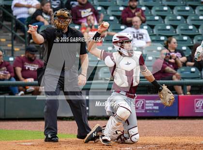 Thumbnail 3 in Los Fresnos vs. Lake Travis (UIL Region IV 6A Baseball Regional Semifinal) photogallery.