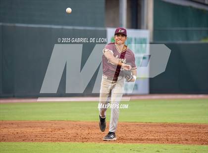 Thumbnail 1 in Los Fresnos vs. Lake Travis (UIL Region IV 6A Baseball Regional Semifinal) photogallery.
