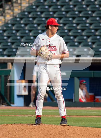 Thumbnail 1 in Los Fresnos vs. Lake Travis (UIL Region IV 6A Baseball Regional Semifinal) photogallery.