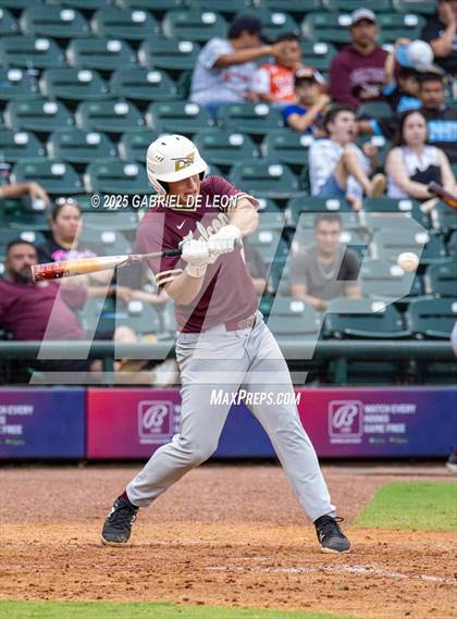 Thumbnail 1 in Los Fresnos vs. Lake Travis (UIL Region IV 6A Baseball Regional Semifinal) photogallery.