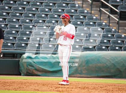 Thumbnail 2 in Los Fresnos vs. Lake Travis (UIL Region IV 6A Baseball Regional Semifinal) photogallery.