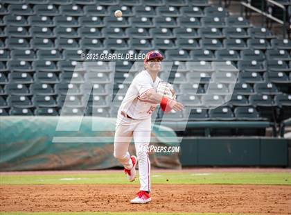 Thumbnail 2 in Los Fresnos vs. Lake Travis (UIL Region IV 6A Baseball Regional Semifinal) photogallery.