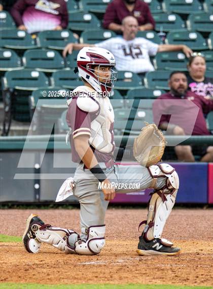 Thumbnail 1 in Los Fresnos vs. Lake Travis (UIL Region IV 6A Baseball Regional Semifinal) photogallery.