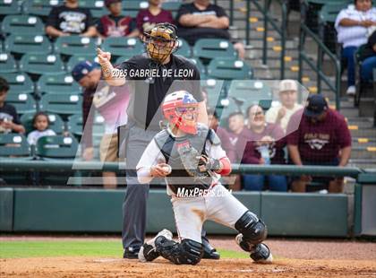 Thumbnail 1 in Los Fresnos vs. Lake Travis (UIL Region IV 6A Baseball Regional Semifinal) photogallery.