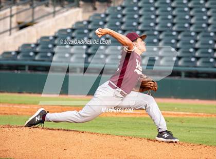 Thumbnail 2 in Los Fresnos vs. Lake Travis (UIL Region IV 6A Baseball Regional Semifinal) photogallery.