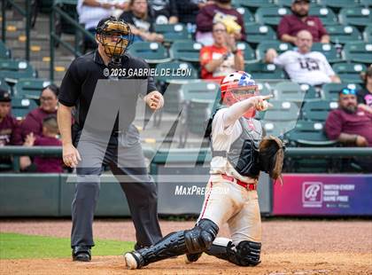 Thumbnail 3 in Los Fresnos vs. Lake Travis (UIL Region IV 6A Baseball Regional Semifinal) photogallery.