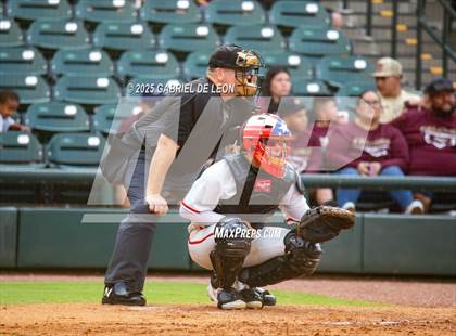 Thumbnail 2 in Los Fresnos vs. Lake Travis (UIL Region IV 6A Baseball Regional Semifinal) photogallery.