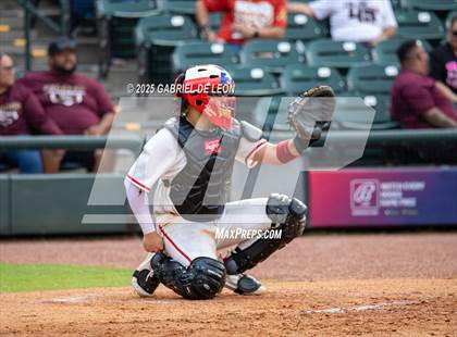 Thumbnail 1 in Los Fresnos vs. Lake Travis (UIL Region IV 6A Baseball Regional Semifinal) photogallery.