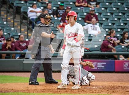 Thumbnail 1 in Los Fresnos vs. Lake Travis (UIL Region IV 6A Baseball Regional Semifinal) photogallery.