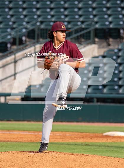 Thumbnail 3 in Los Fresnos vs. Lake Travis (UIL Region IV 6A Baseball Regional Semifinal) photogallery.