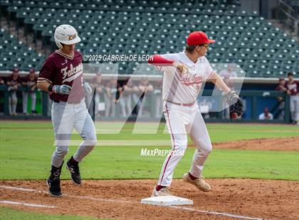 Thumbnail 1 in Los Fresnos vs. Lake Travis (UIL Region IV 6A Baseball Regional Semifinal) photogallery.